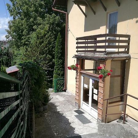 Milusia Hotel Мушина Екстериор снимка