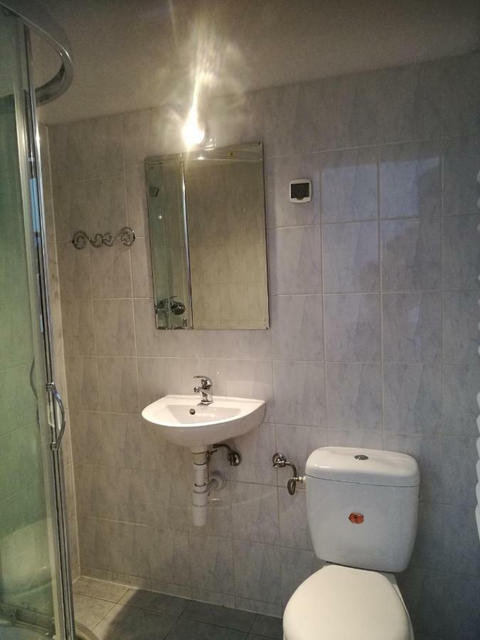 Milusia Hotel Мушина Екстериор снимка